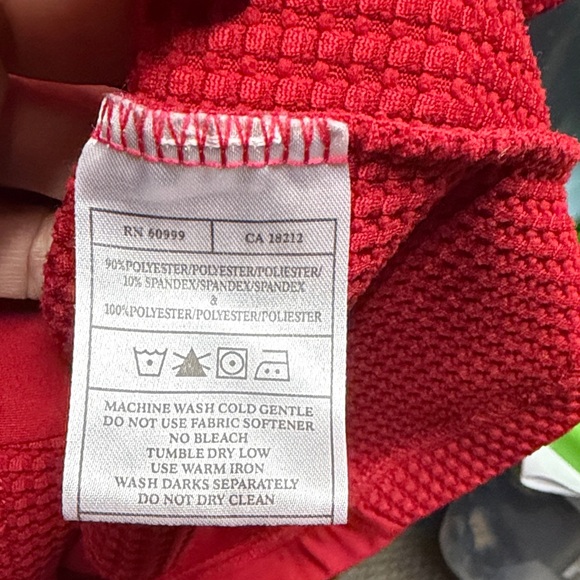 Antigua Wisconsin Badgers Red Quarter-Zip Sweatshirt - Picture 4 of 4